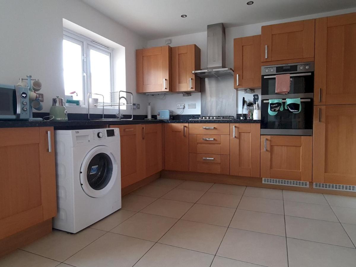 Pass The Keys Well Located Modern 5 Bedroom House Birmingam Exterior foto