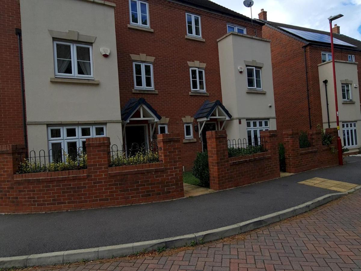 Pass The Keys Well Located Modern 5 Bedroom House Birmingam Exterior foto