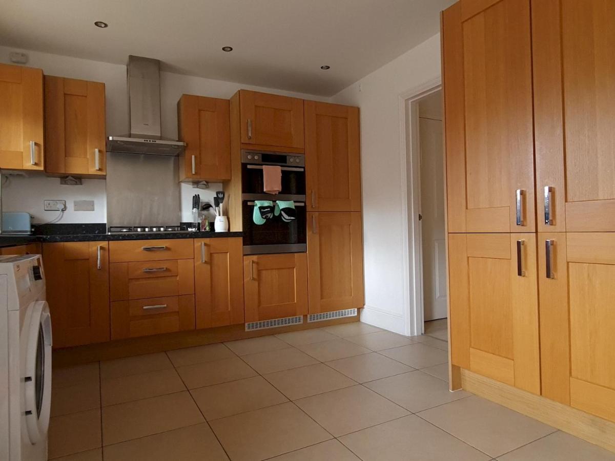 Pass The Keys Well Located Modern 5 Bedroom House Birmingam Exterior foto