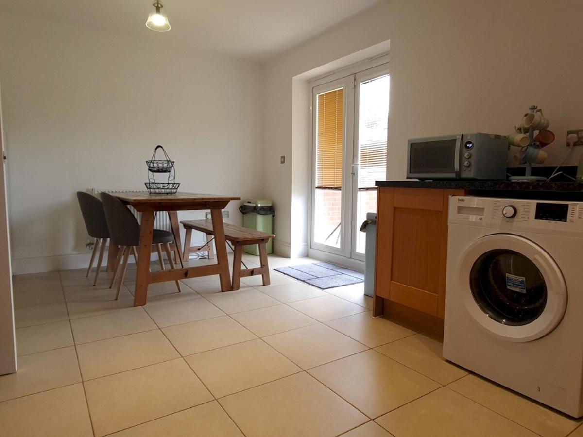 Pass The Keys Well Located Modern 5 Bedroom House Birmingam Exterior foto