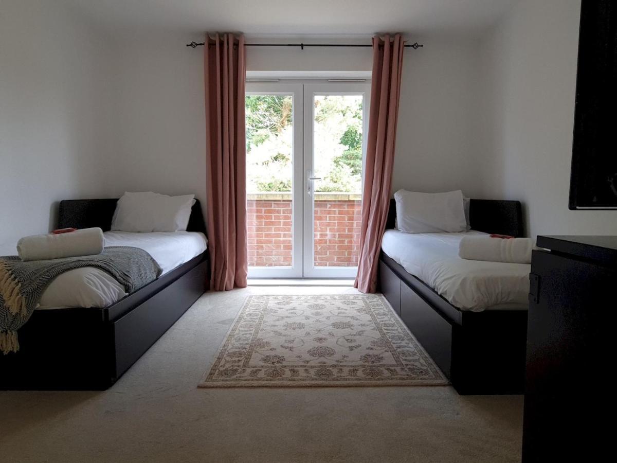 Pass The Keys Well Located Modern 5 Bedroom House Birmingam Exterior foto